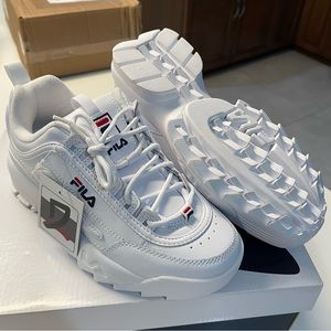 Brand NEW - Women’s Disruptor II Premium FILA shoe US 7.5 with box